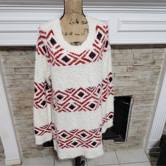 Monroe and Maine red and white fair aisle shop neck fuzzy eyelash sweater tunic - Picture 1 of 7